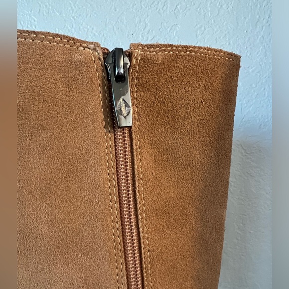 Donald Pliner Codie Suede Boots - Picture 8 of 15